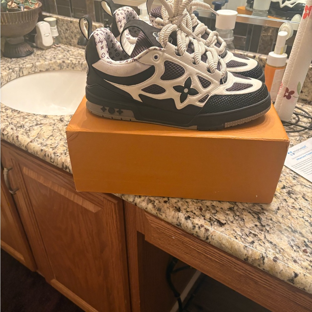 Louis Vuitton Black and White Athletic Shoes